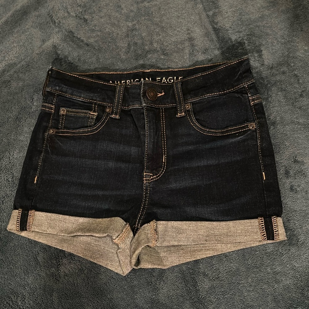 New shorts never been worn, size 0
Dark blue